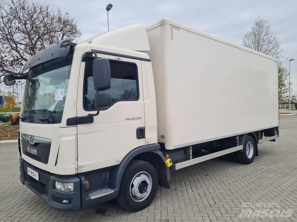 MAN 12.220 / 5.5m / LIFT 貨箱式卡車