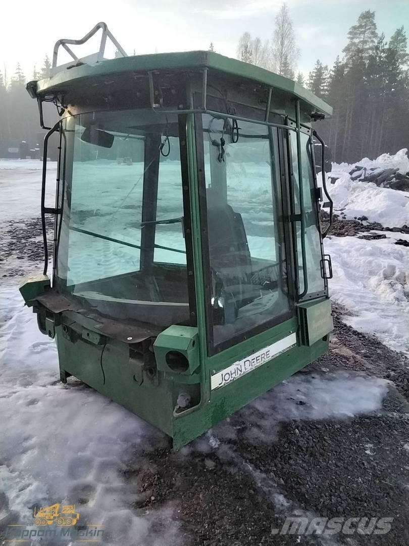John Deere 1710 駕駛室與內部