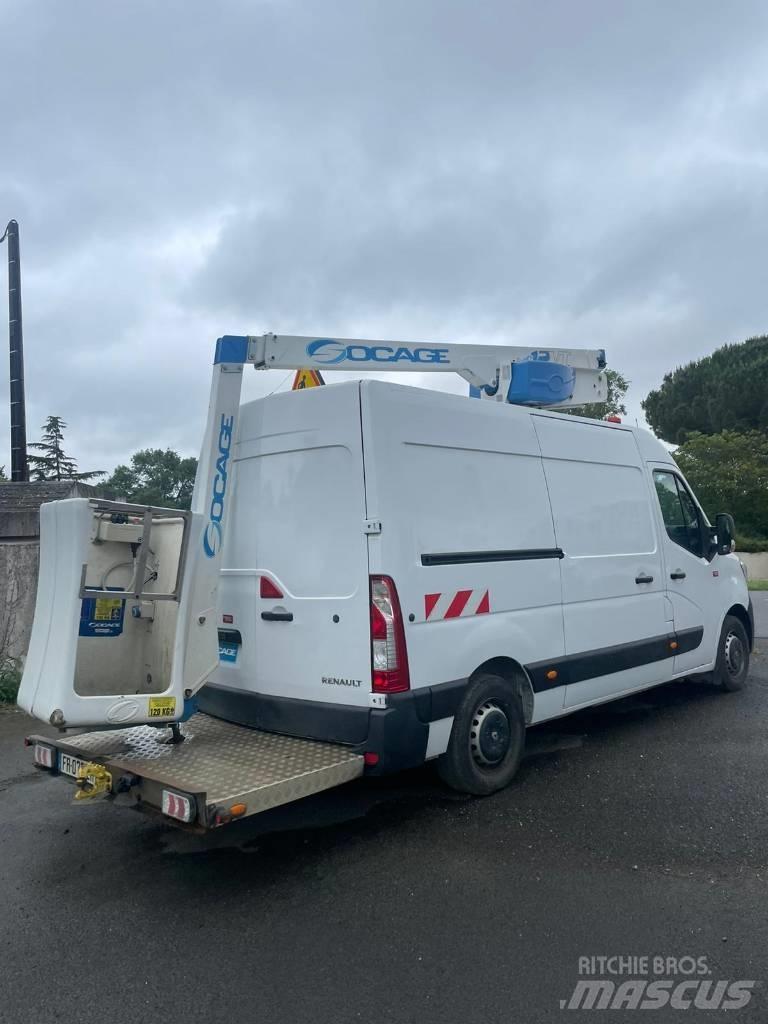 Renault Master 拖車裝載高空作業平台