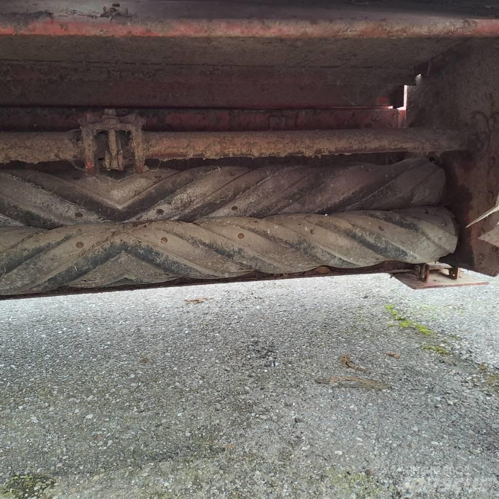 Kuhn FC300RG 割草調節裝置