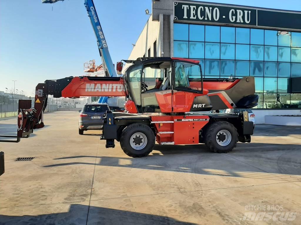 Manitou MRT 2545 伸縮臂操作車