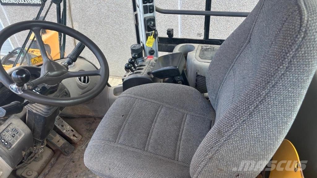 Volvo L 70F 輪胎式裝載機