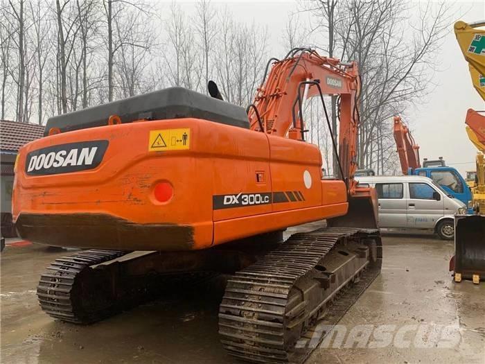 Doosan DX 300 履帶式 挖土機/掘鑿機/挖掘機