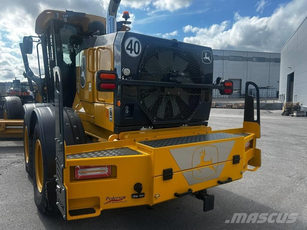 John Deere 672 GP 平土機