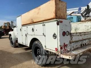 Ford F600 都市/通用型車輛