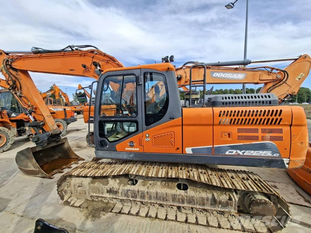 Doosan DX 225 LC-5 履帶式 挖土機/掘鑿機/挖掘機