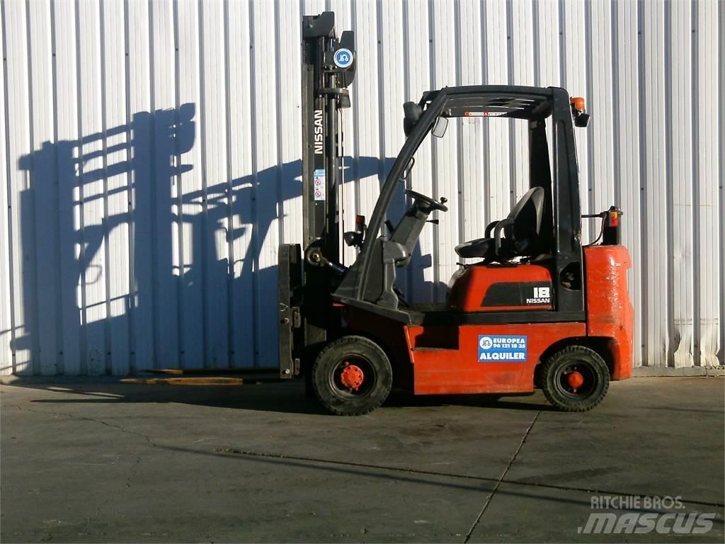 Nissan FD01A18Q 柴油卡車