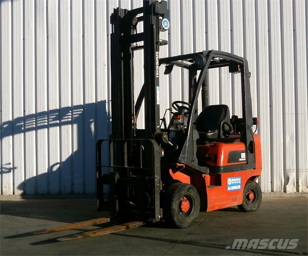 Nissan FD01A18Q 柴油卡車
