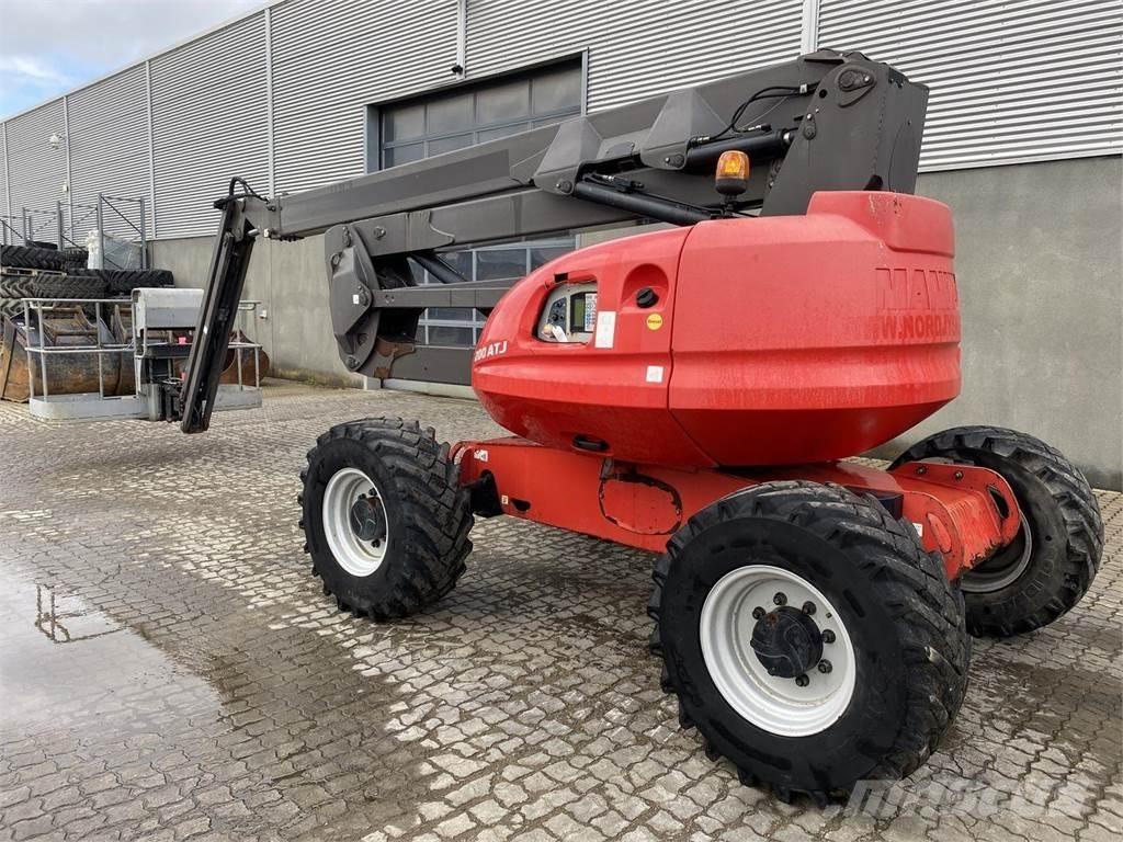 Manitou 200ATJ RC 曲臂高空作業車