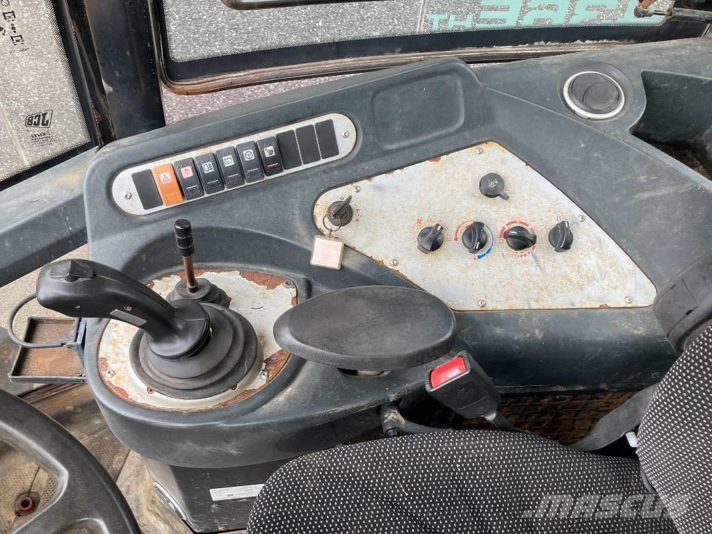 JCB 436 輪胎式裝載機