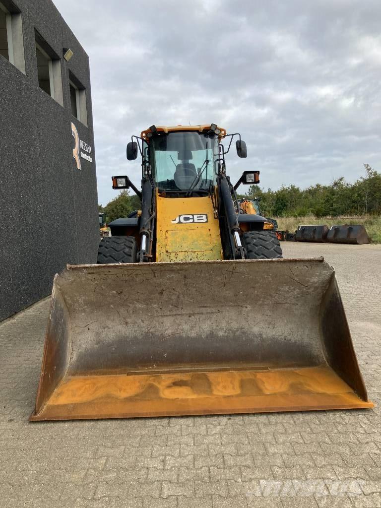 JCB 436 輪胎式裝載機