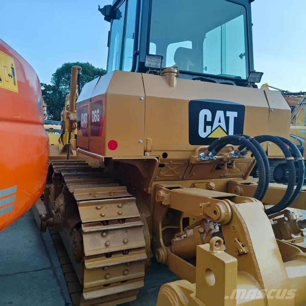 CAT D 6 G 平土機