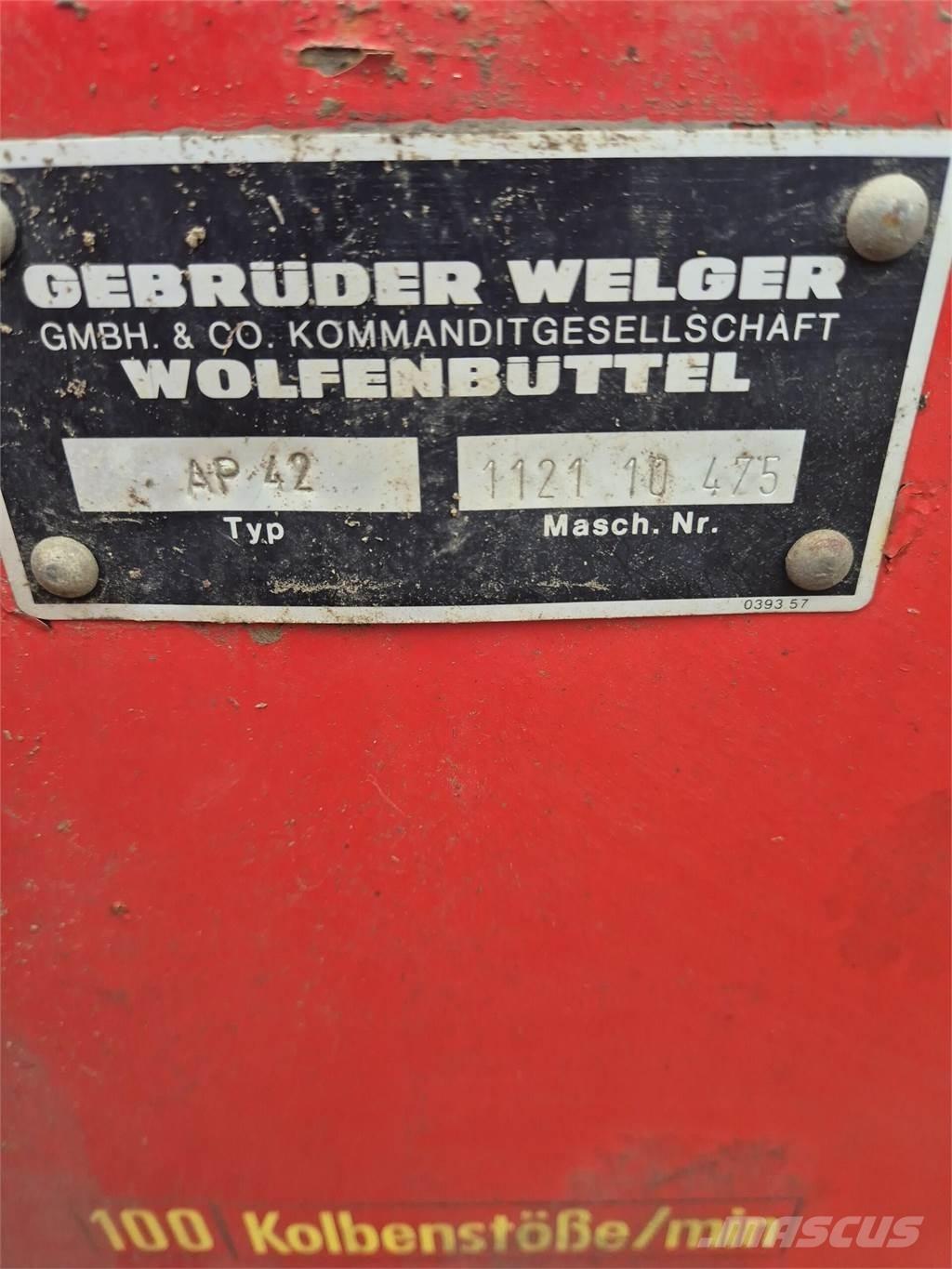 Welger AP42 方形打捆機