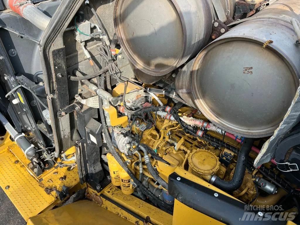 CAT 966M 輪胎式裝載機