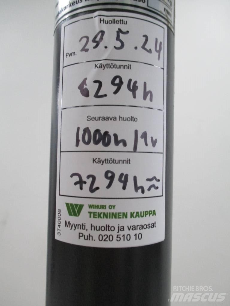 Linde L1600 TTFYS 自走式堆積機