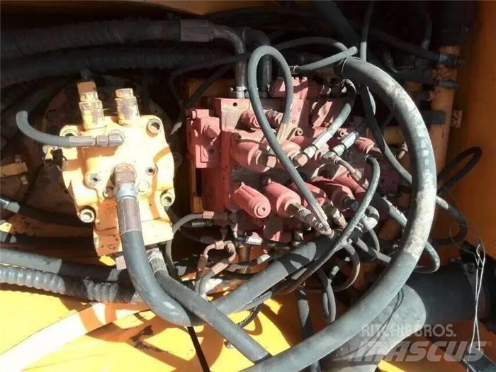 Hyundai R220LC-7 履帶式 挖土機/掘鑿機/挖掘機