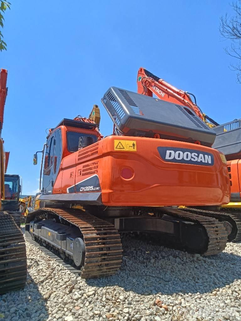 Doosan DX 225 履帶式 挖土機/掘鑿機/挖掘機