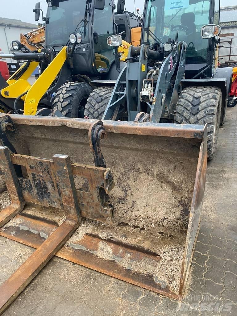 GiANT V 761 T 小型裝載機