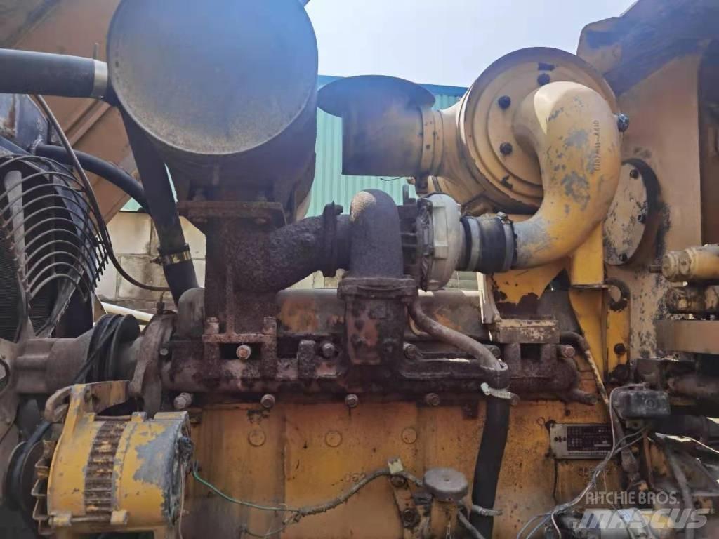 Komatsu WA 300 輪胎式裝載機