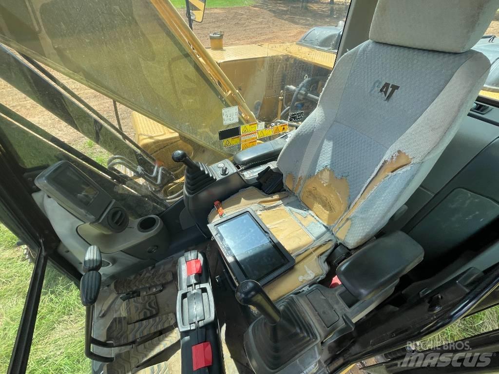 CAT 320 D L 履帶式 挖土機/掘鑿機/挖掘機