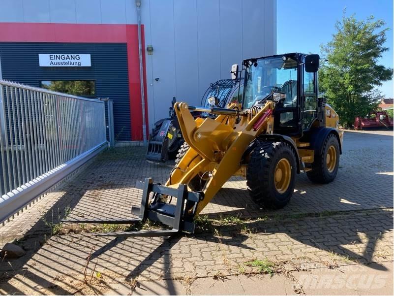 CAT 908 HL 輪胎式裝載機
