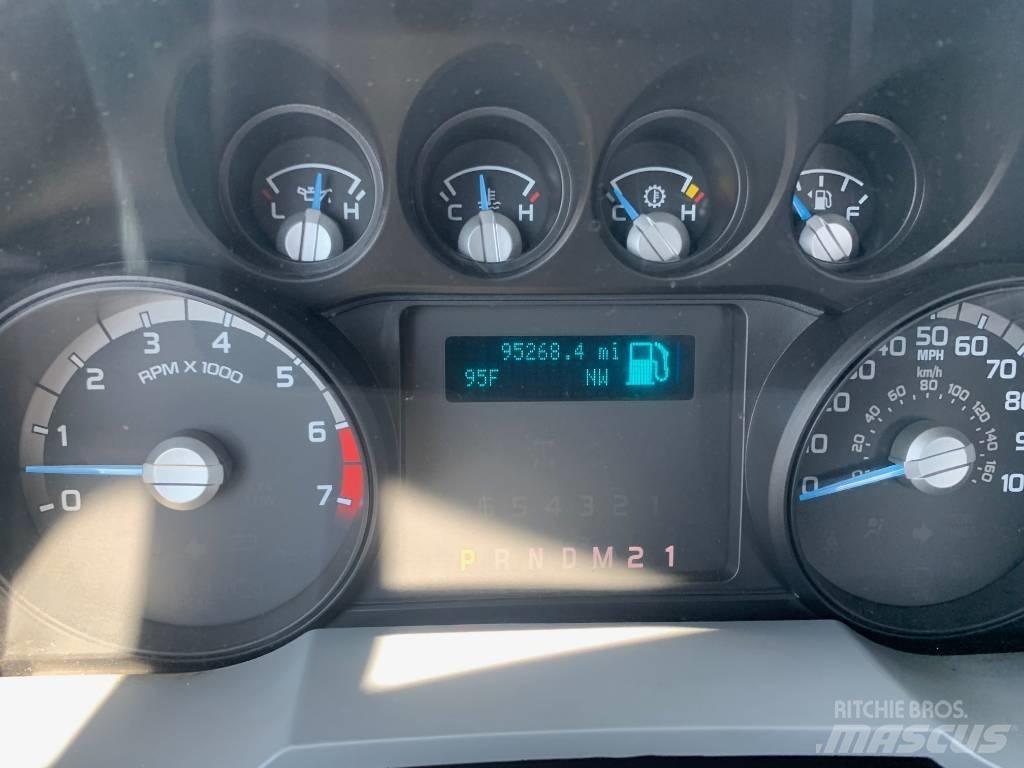 Ford F 350 HD 皮卡.傳統半斗卡車/側卸板