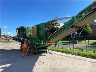McCloskey J45 移動式壓碎機