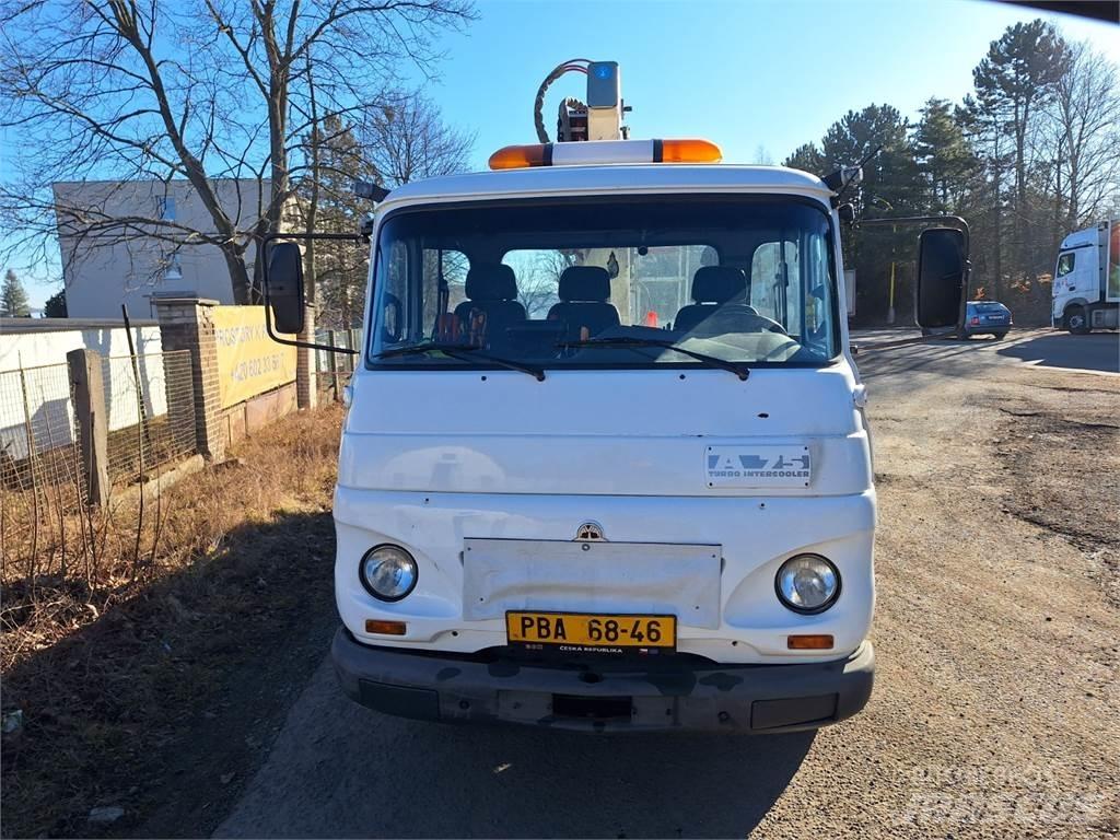 Avia A65-L + MP 12 商用底盤車