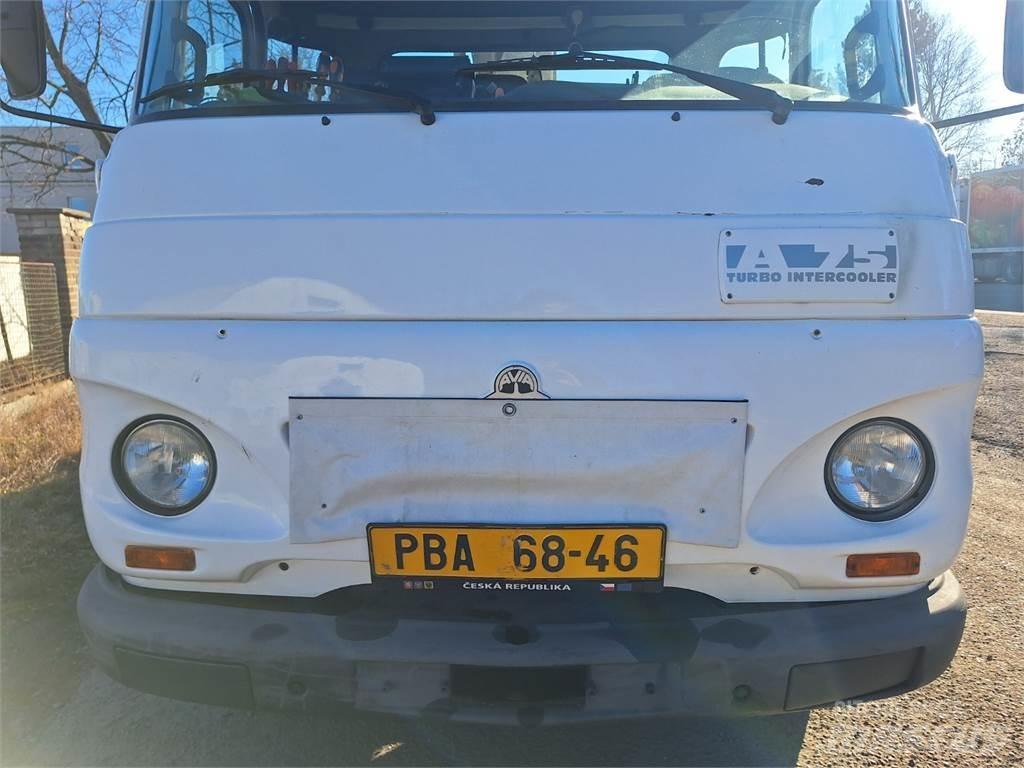 Avia A65-L + MP 12 商用底盤車