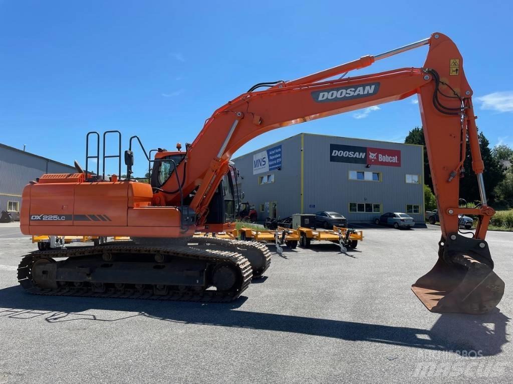 Doosan DX 225 LC-3 履帶式 挖土機/掘鑿機/挖掘機