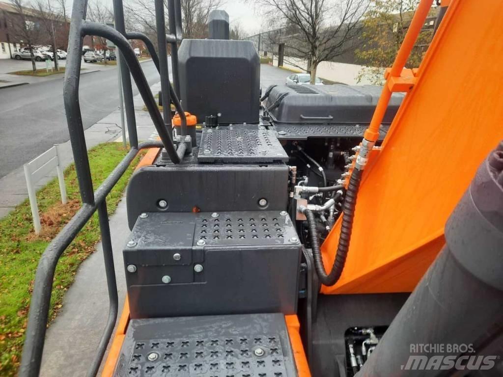 Doosan Dx140W-7 旋轉式挖土機/掘鑿機/挖掘機