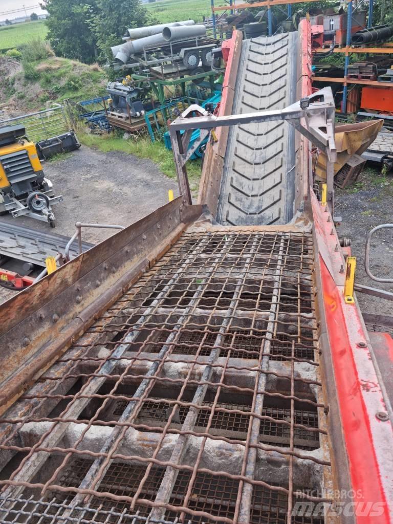 Terex Finlay 883+ 移動式篩選機