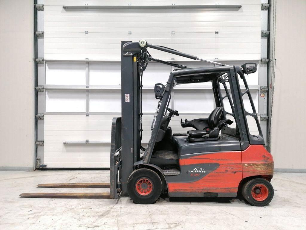 Linde E30-01 電動堆高機