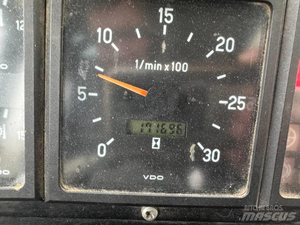 Lännen 940 反鏟裝載機