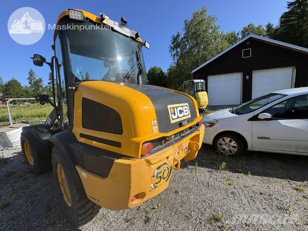 JCB 413 K 輪胎式裝載機