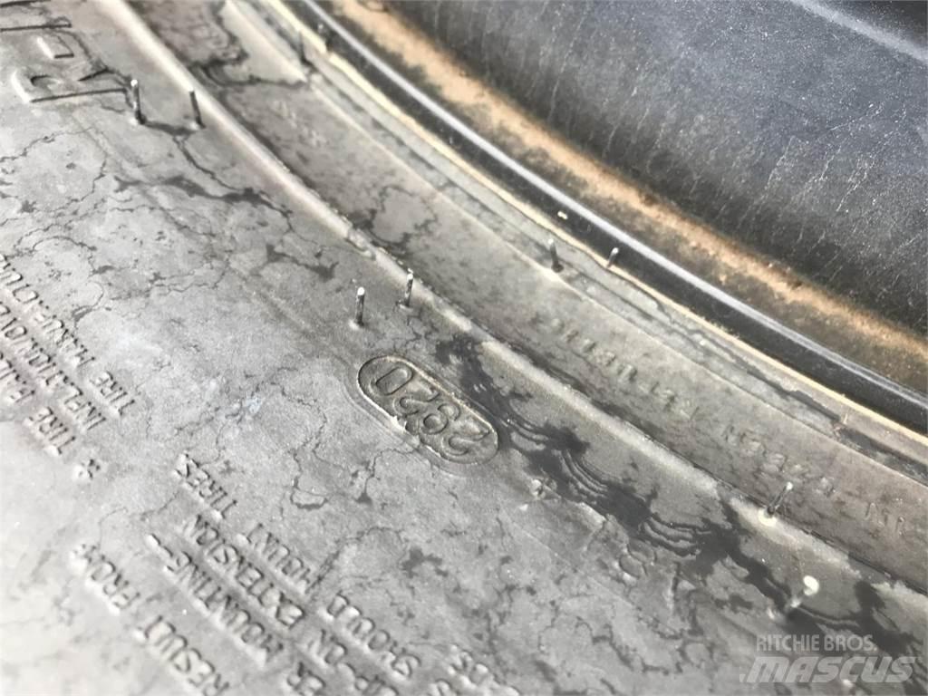Mitas 600/65R34 輪胎、車輪和輪圈
