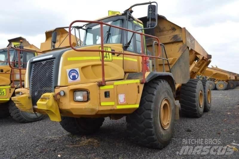 Bell B40D 鉸接式起吊車