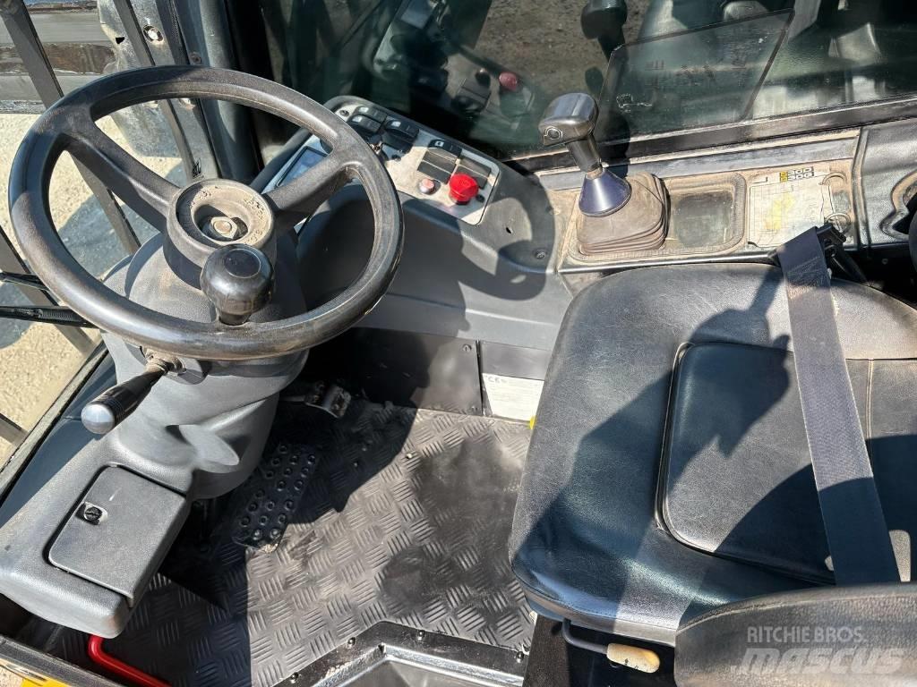 JCB TLT 30 D 伸縮臂操作車