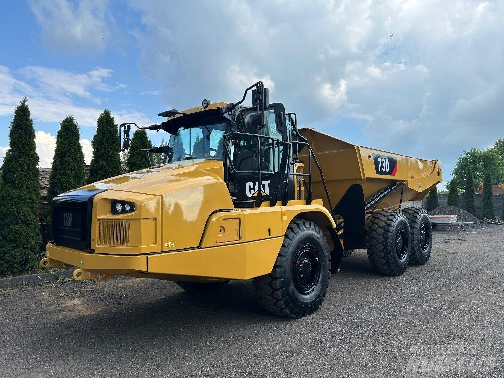 CAT 730 鉸接式起吊車