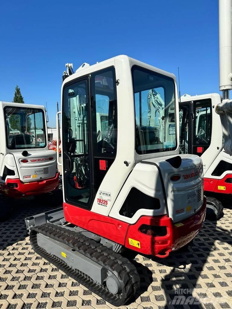 Takeuchi TB225 V3 小型挖土機/掘鑿機<7t(小型挖掘機)