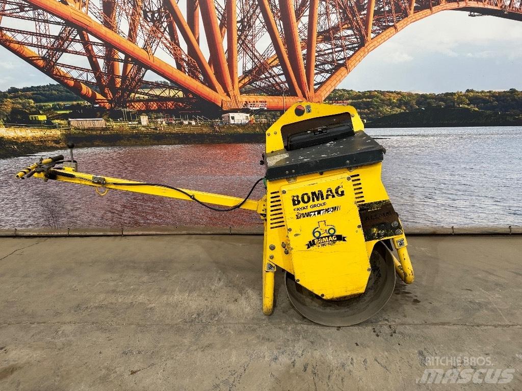 Bomag BW 71 E-2 單輪滾壓機