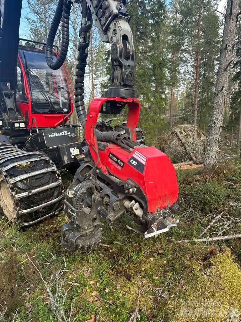 Komatsu 901 XC 收穫機