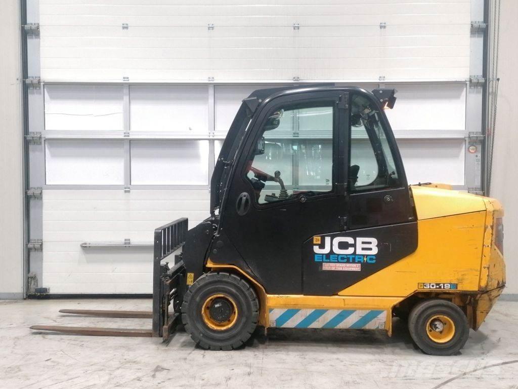 JCB TLT30-19E 伸縮臂操作車