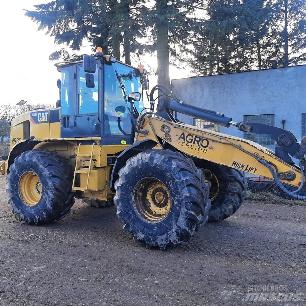 CAT 930 H AGRO 前端裝載機和挖掘機