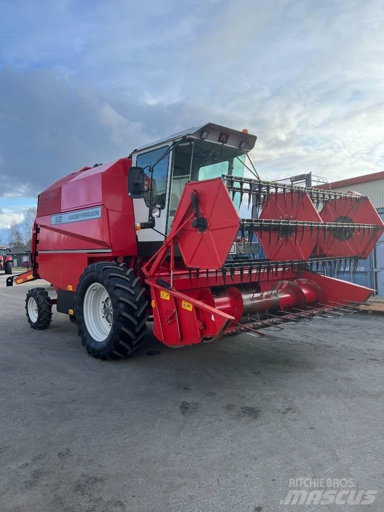 Massey Ferguson 22 聯合收穫機