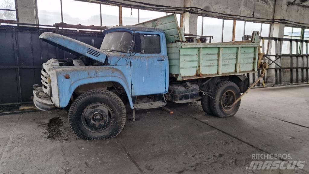 ZIL 496210 傾卸式卡車