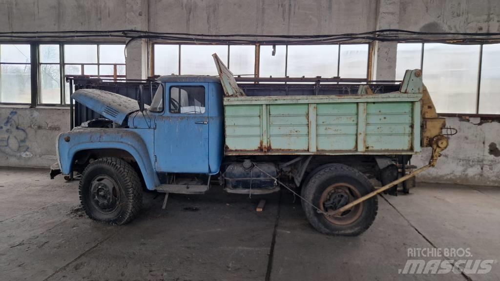 ZIL 496210 傾卸式卡車