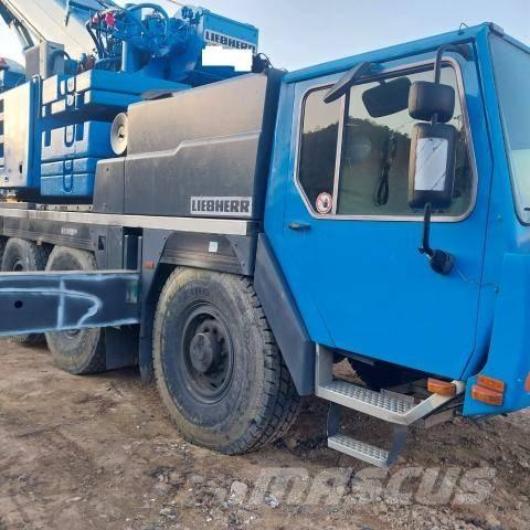 Liebherr LTM 1100 全路面起重機/吊車