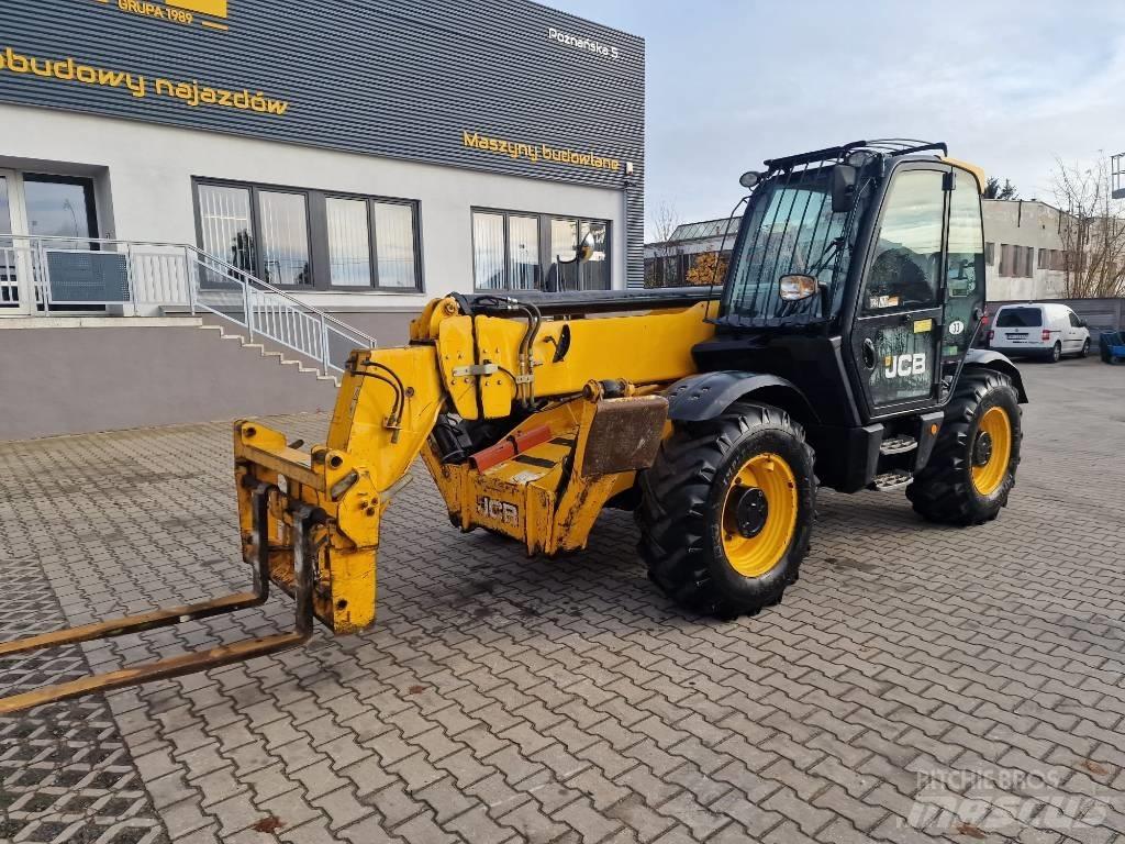 JCB 535-140 伸縮臂操作車