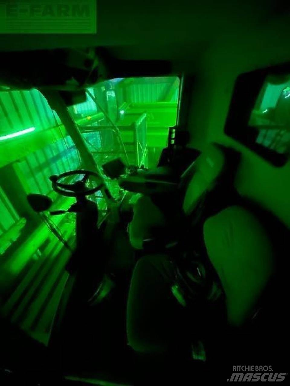 CLAAS lexion 740 聯合收穫機